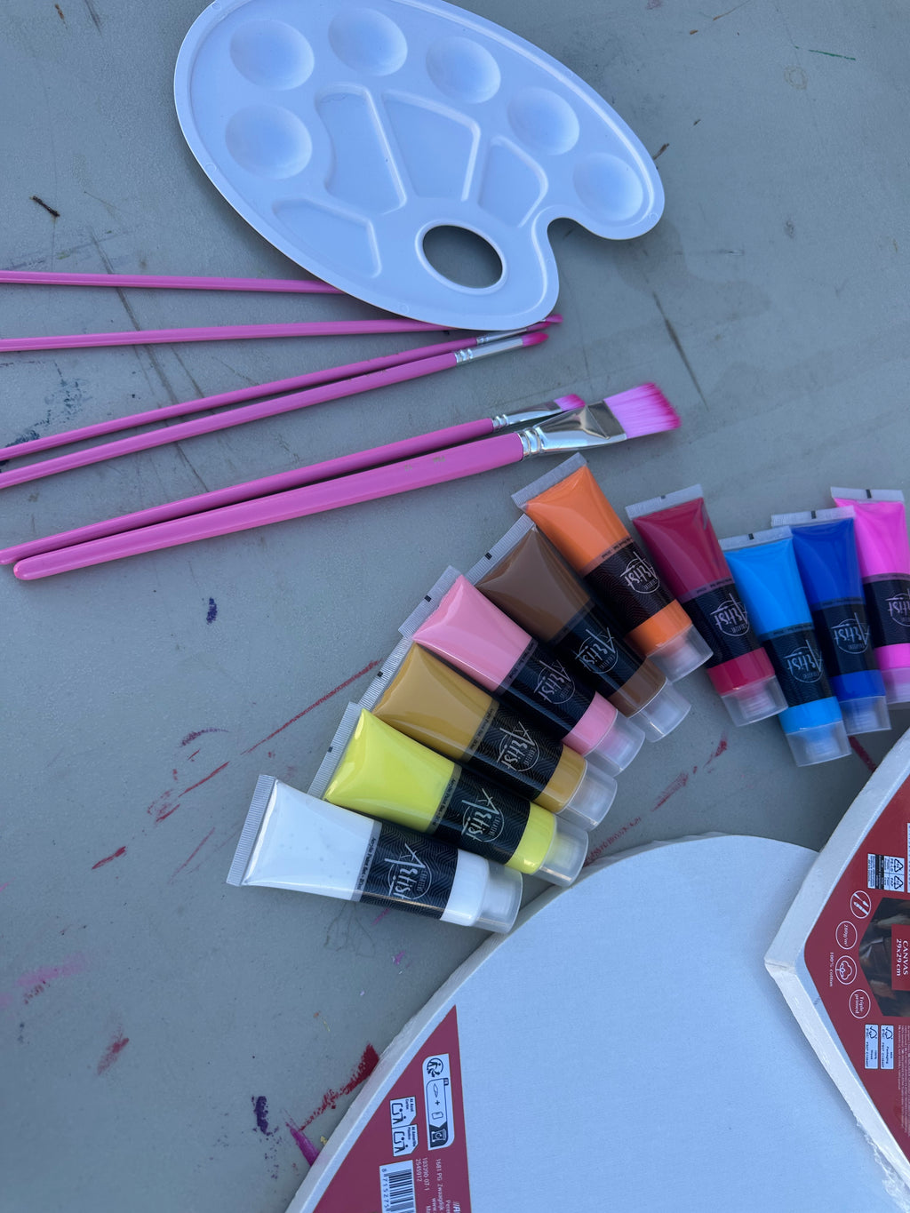 Yog'Art — Dynamic Yoga & Creative Workshop in a Gallery in Muret