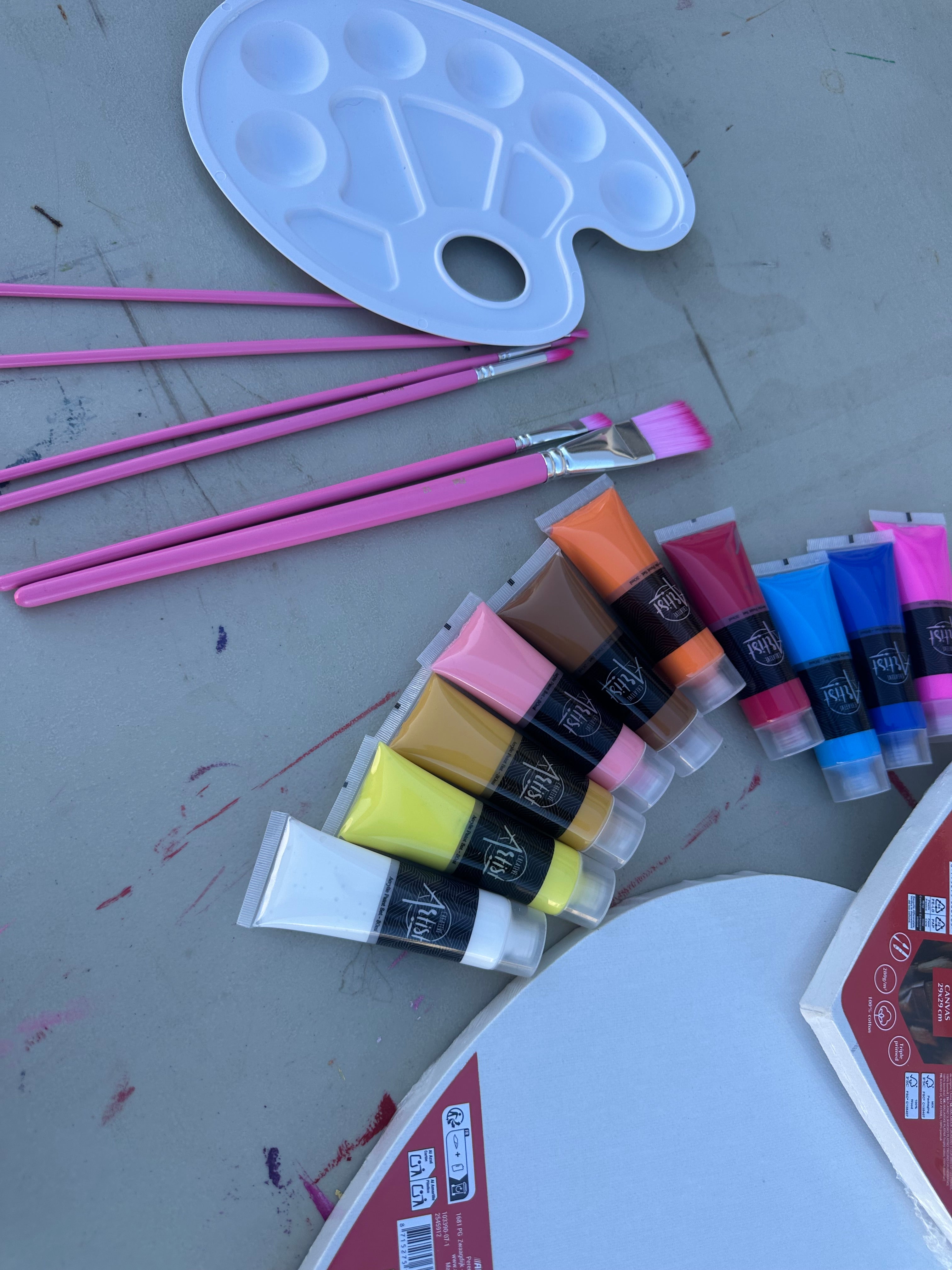 Yog'Art — Dynamic Yoga & Creative Workshop in a Gallery in Muret